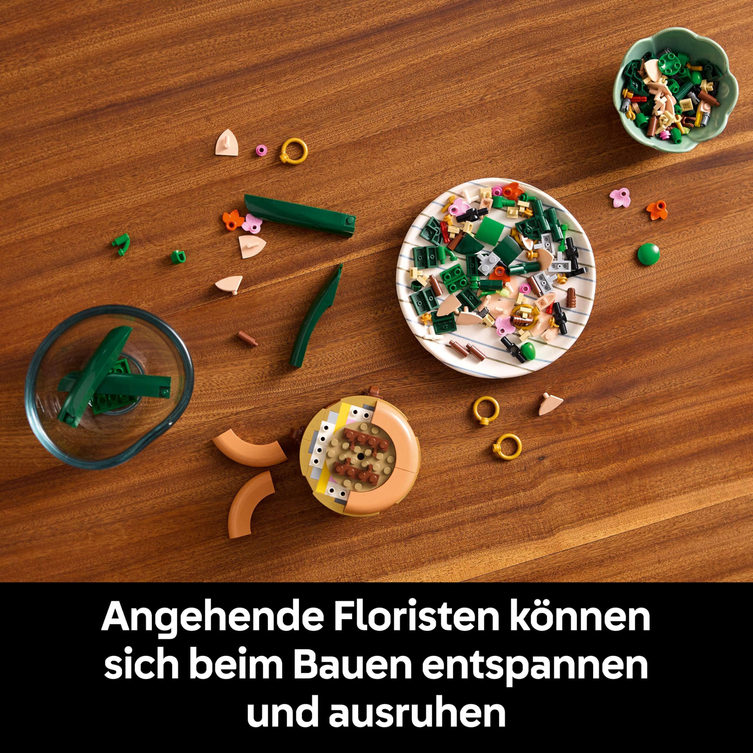 LEGO Botanicals Mini-Orchidee - Set mit Kunstblumen für Erwachsene - Zimmerpflanze mit Blumentopf im Terrakotta-Stil - DIY Geschenkidee zum Geburtstag - 10343
